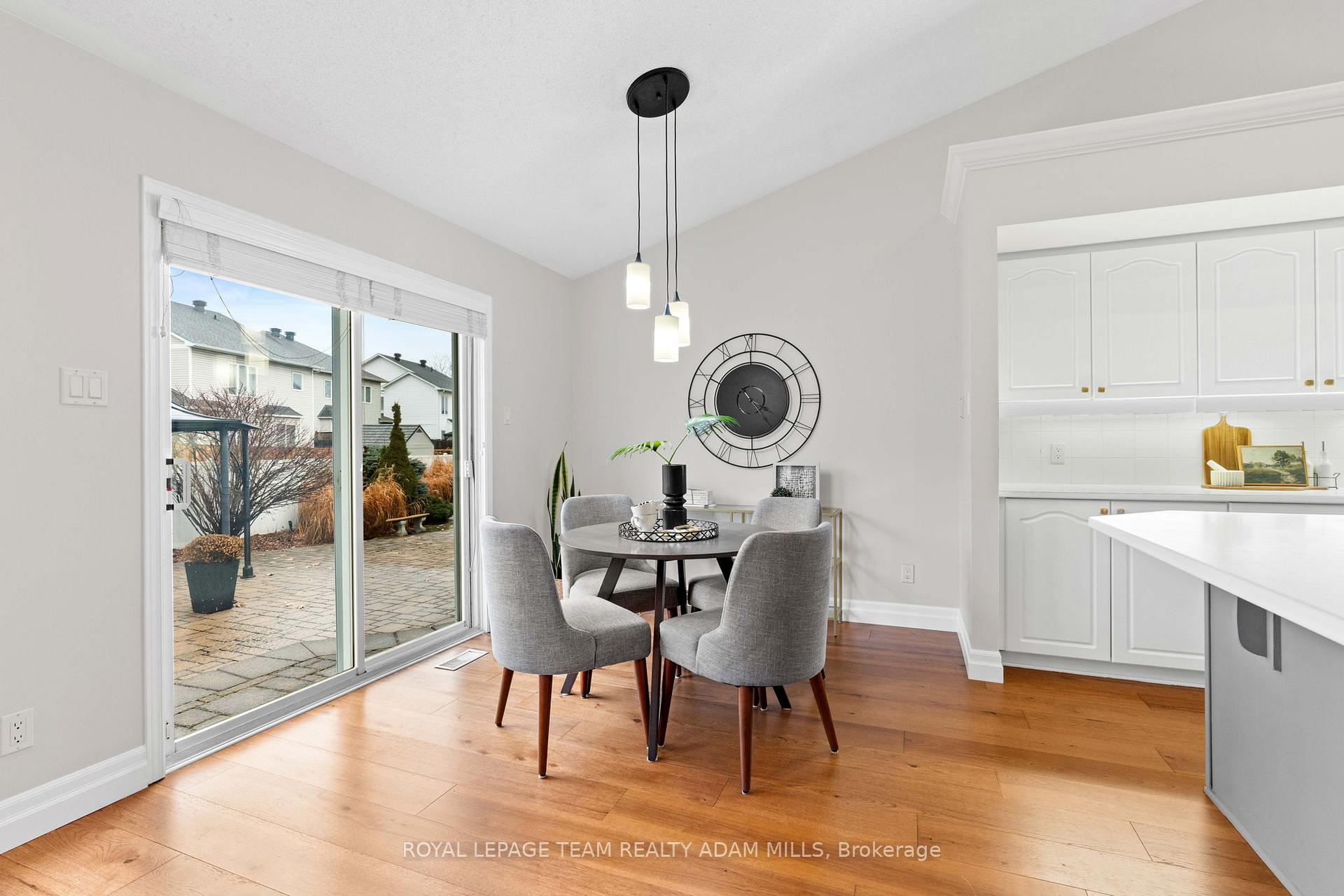 Photo 13 of 52 Settler's Ridge Way, Ottawa, Barrhaven - Longfields — HOMEH