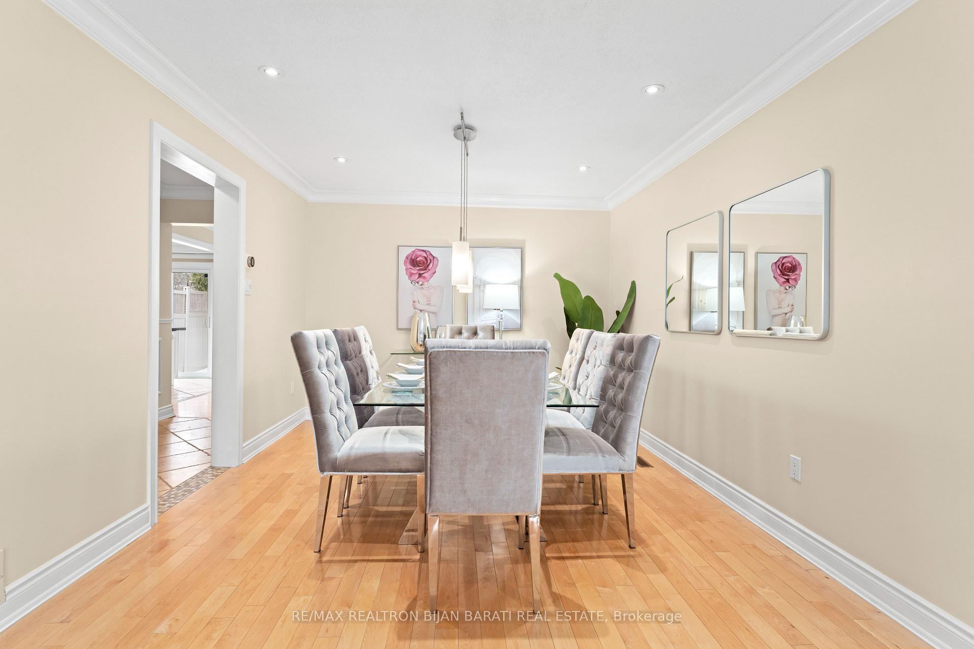 Photo 5 of 59 Croteau Crescent, Vaughan, Crestwood-Springfarm-Yorkhill — HOMEH