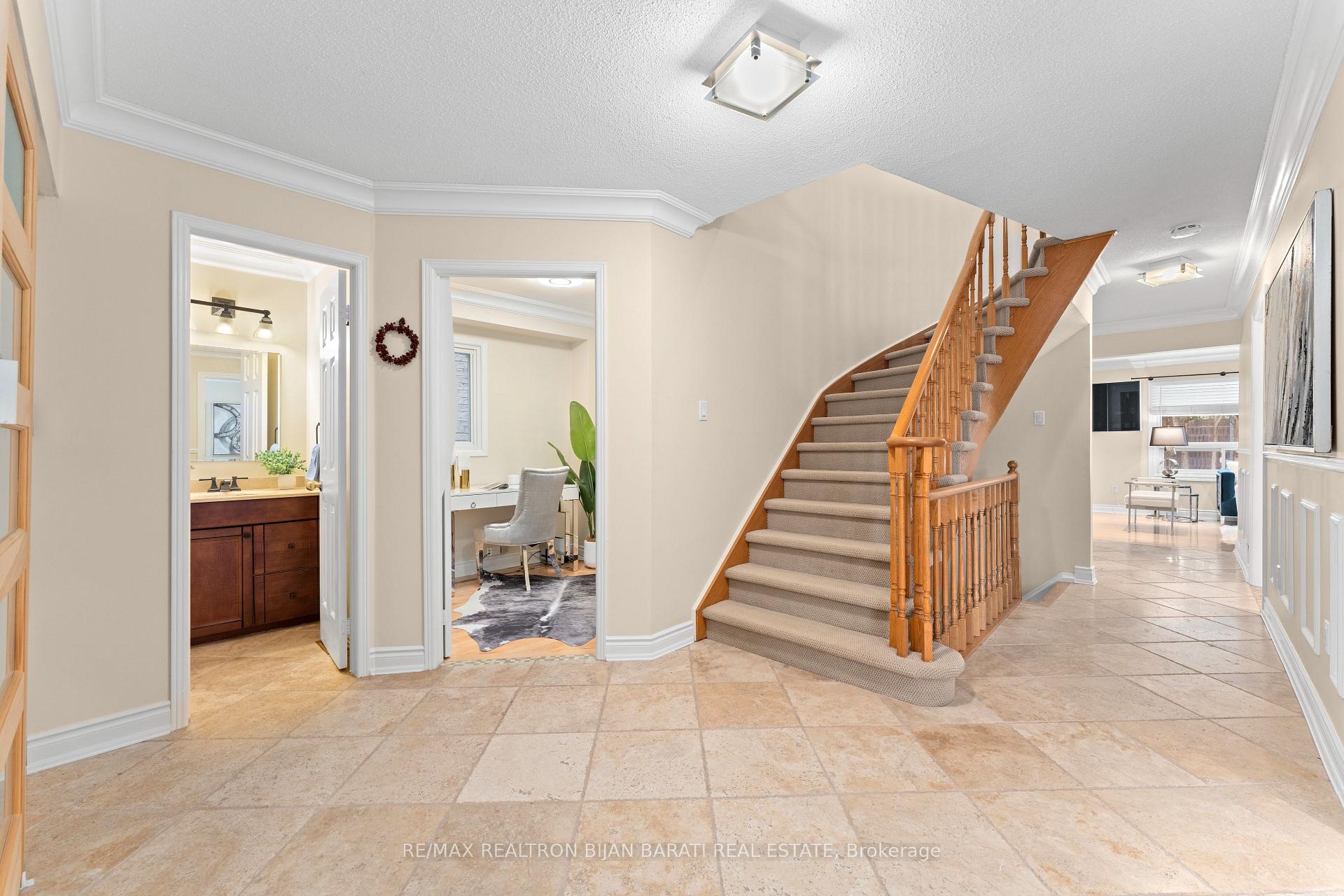 Photo 22 of 59 Croteau Crescent, Vaughan, Crestwood-Springfarm-Yorkhill — HOMEH