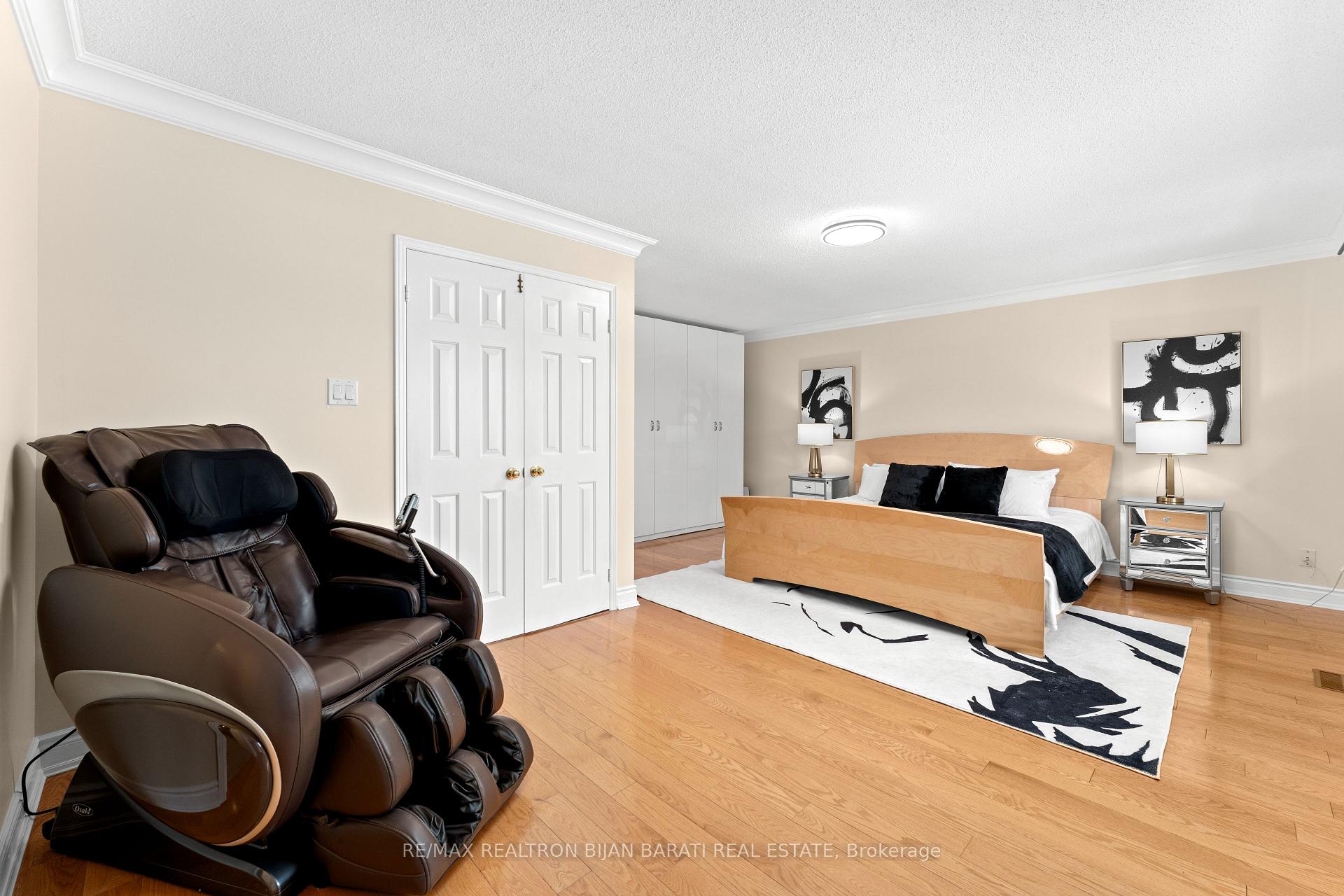 Photo 23 of 59 Croteau Crescent, Vaughan, Crestwood-Springfarm-Yorkhill — HOMEH