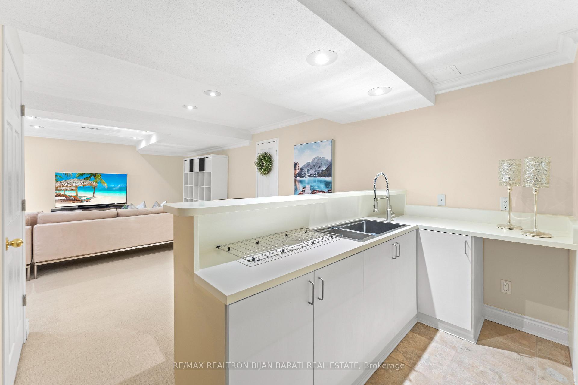 Photo 38 of 59 Croteau Crescent, Vaughan, Crestwood-Springfarm-Yorkhill — HOMEH