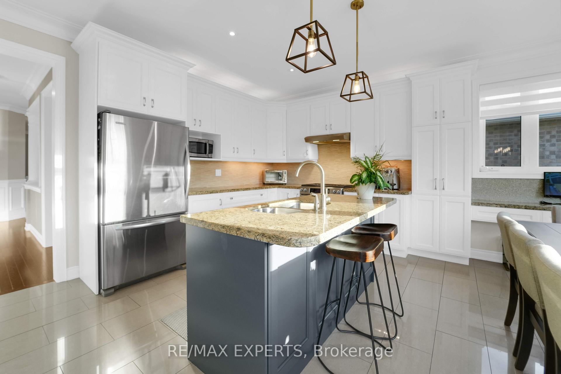 Photo 11 of 32 Corso Garibaldi Road, Vaughan, Vellore Village — HOMEH