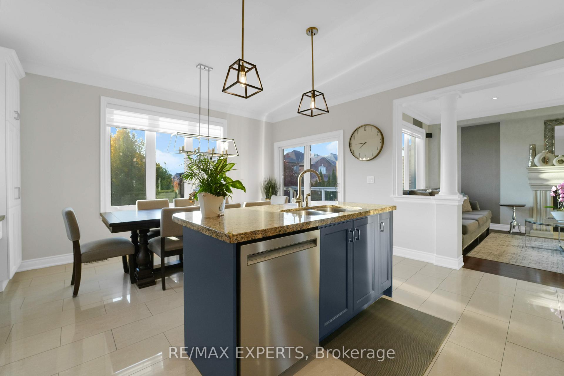 Photo 15 of 32 Corso Garibaldi Road, Vaughan, Vellore Village — HOMEH