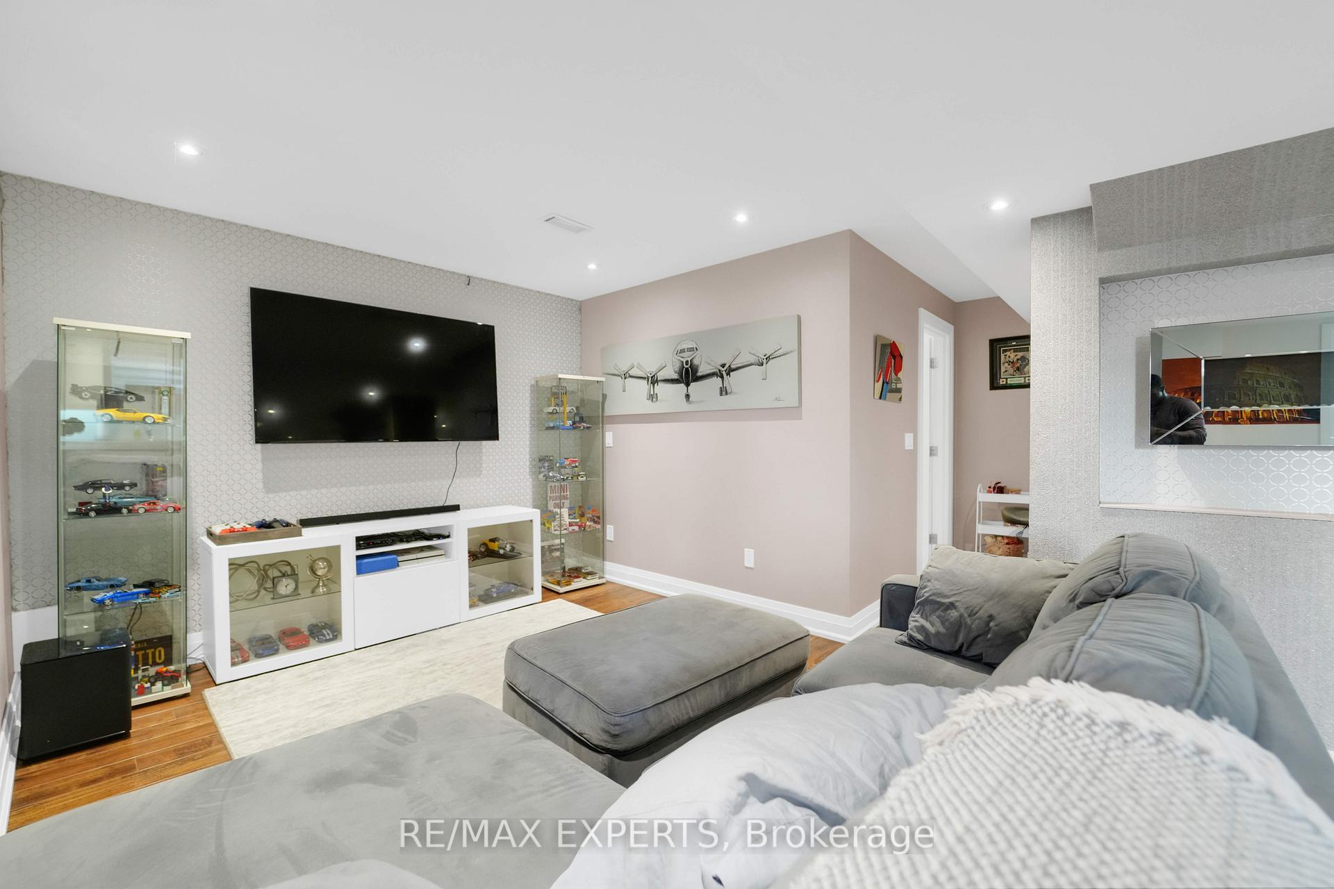 Photo 30 of 32 Corso Garibaldi Road, Vaughan, Vellore Village — HOMEH