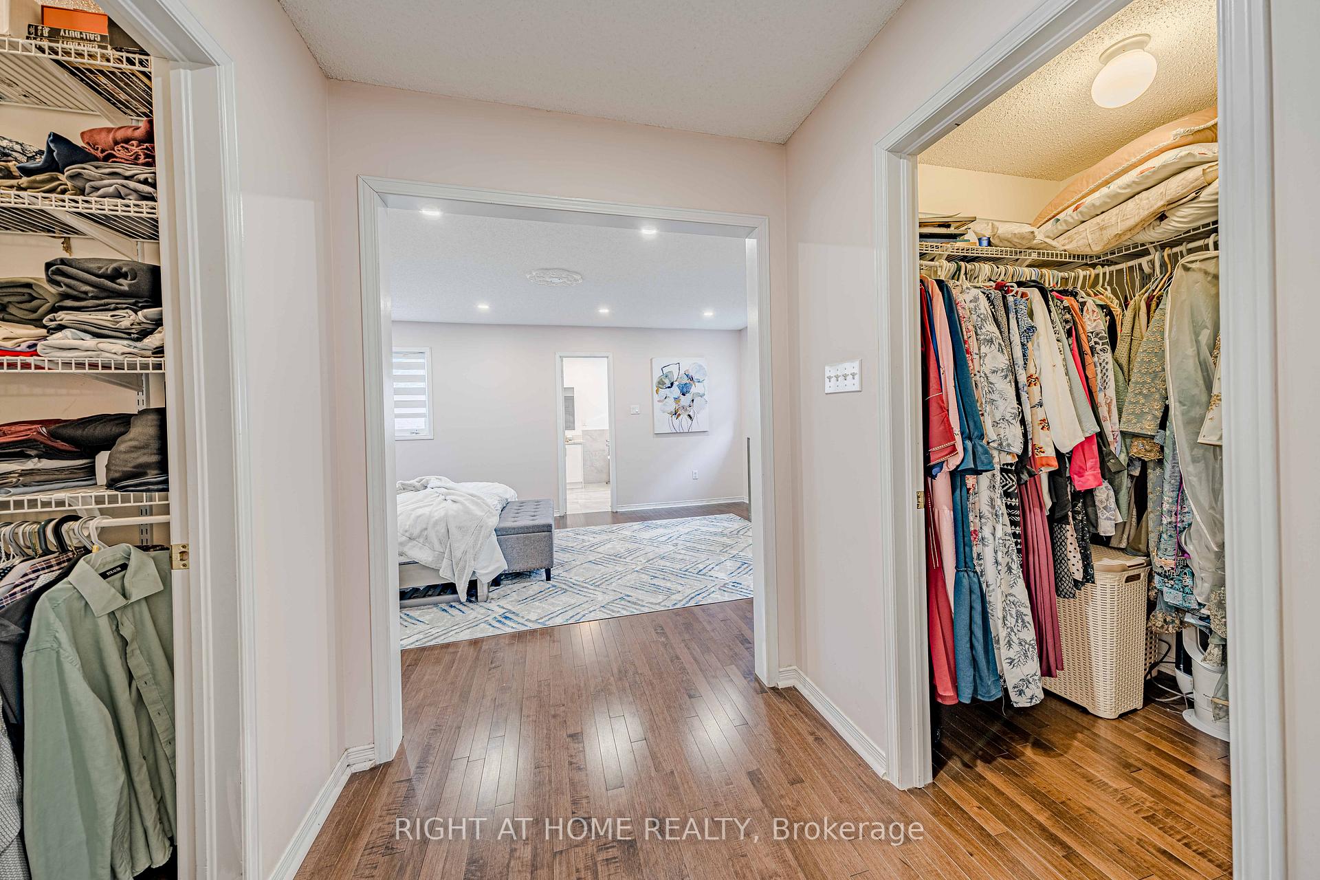 Photo 18 of 128 Laramie Crescent, Vaughan, Patterson — HOMEH