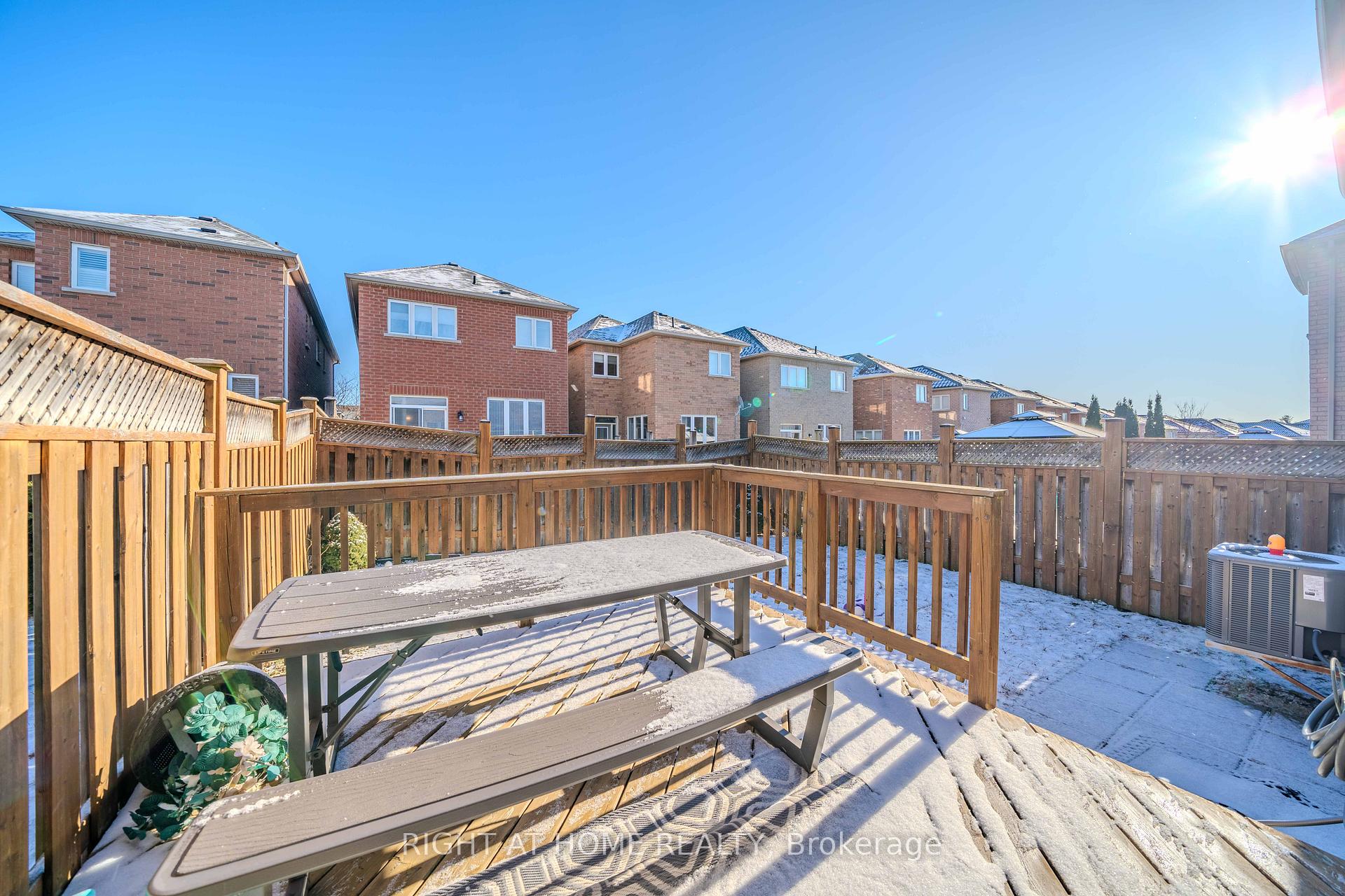 Photo 38 of 128 Laramie Crescent, Vaughan, Patterson — HOMEH