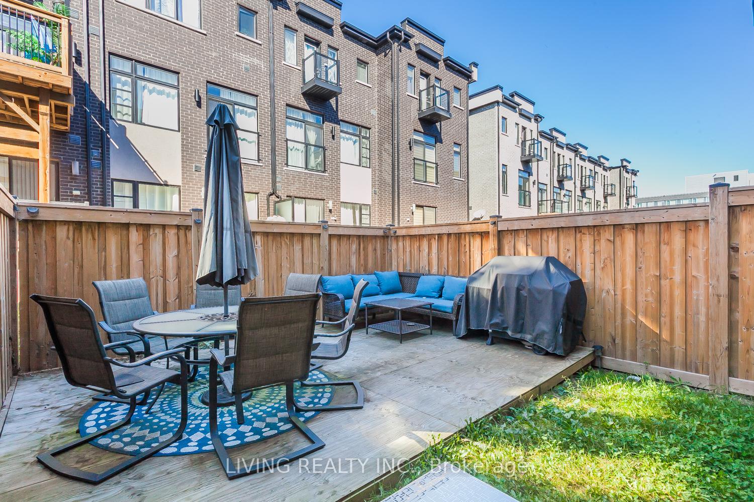 Photo 9 of 38 Laskin Drive, Vaughan, Patterson — HOMEH