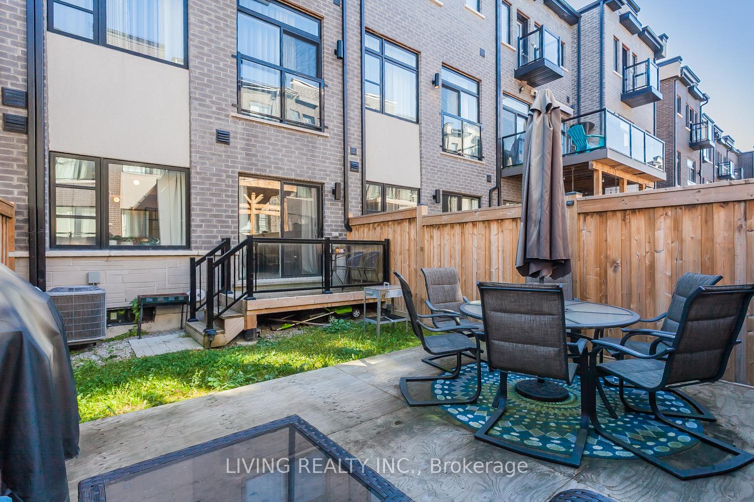 Photo 10 of 38 Laskin Drive, Vaughan, Patterson — HOMEH