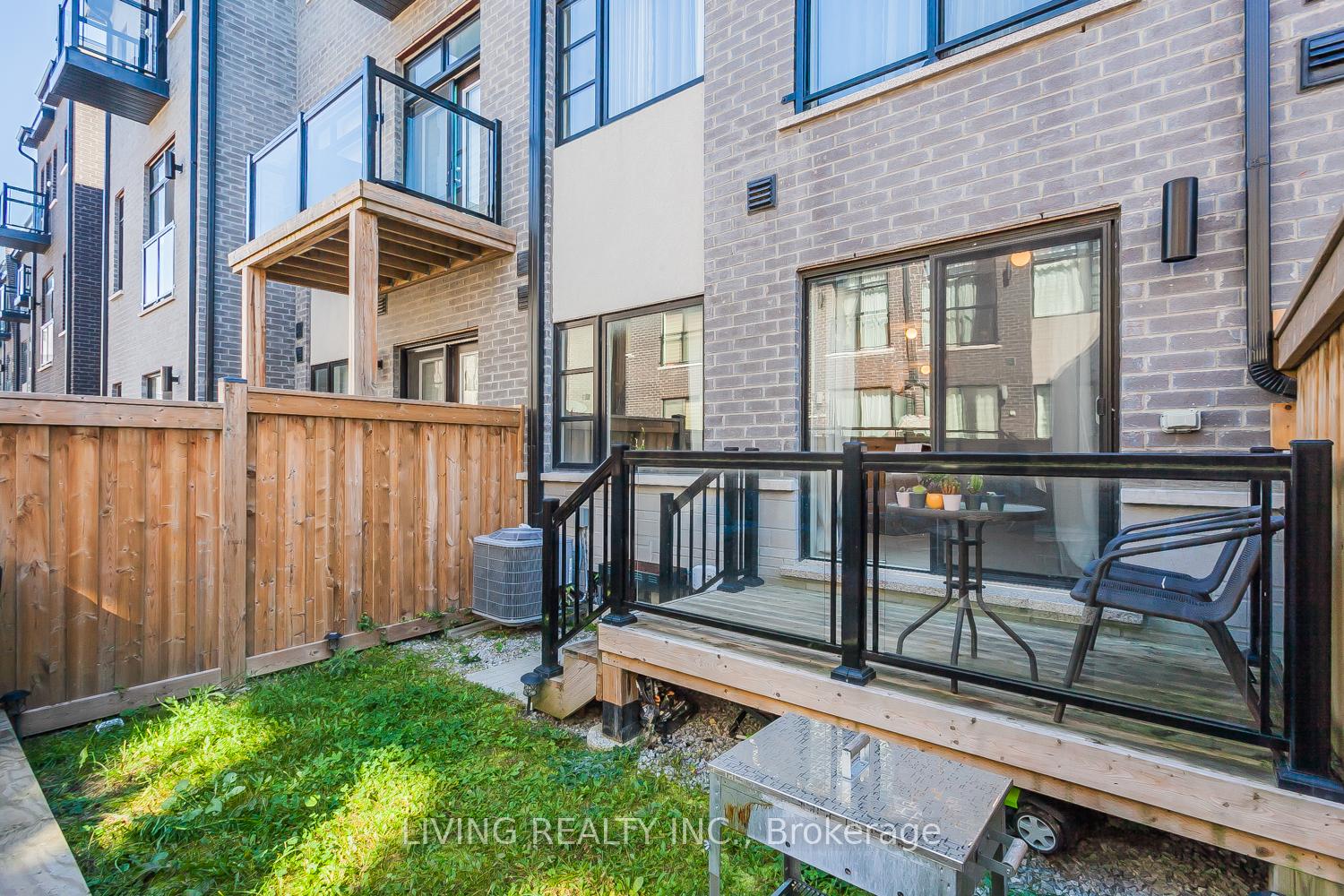 Photo 11 of 38 Laskin Drive, Vaughan, Patterson — HOMEH