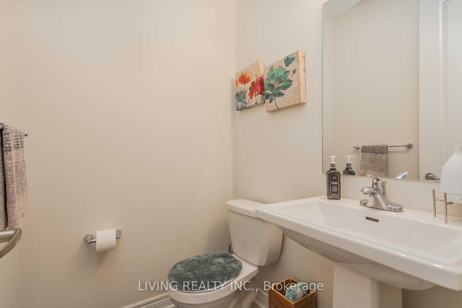 Photo 17 of 38 Laskin Drive, Vaughan, Patterson — HOMEH