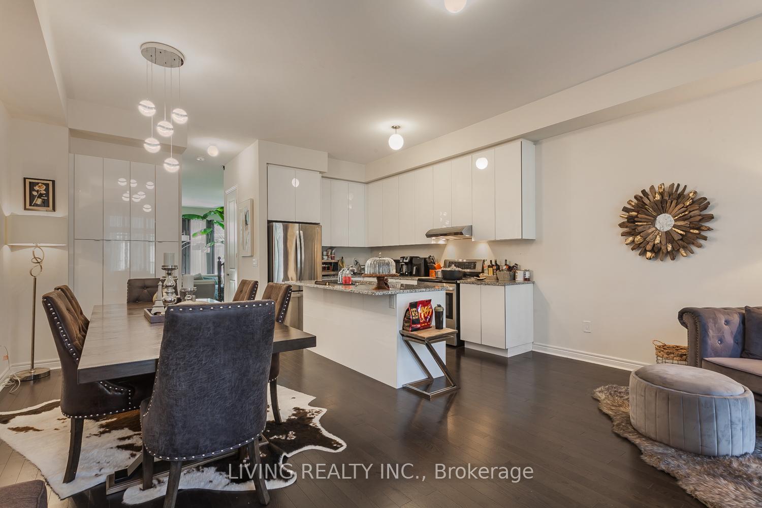 Photo 31 of 38 Laskin Drive, Vaughan, Patterson — HOMEH