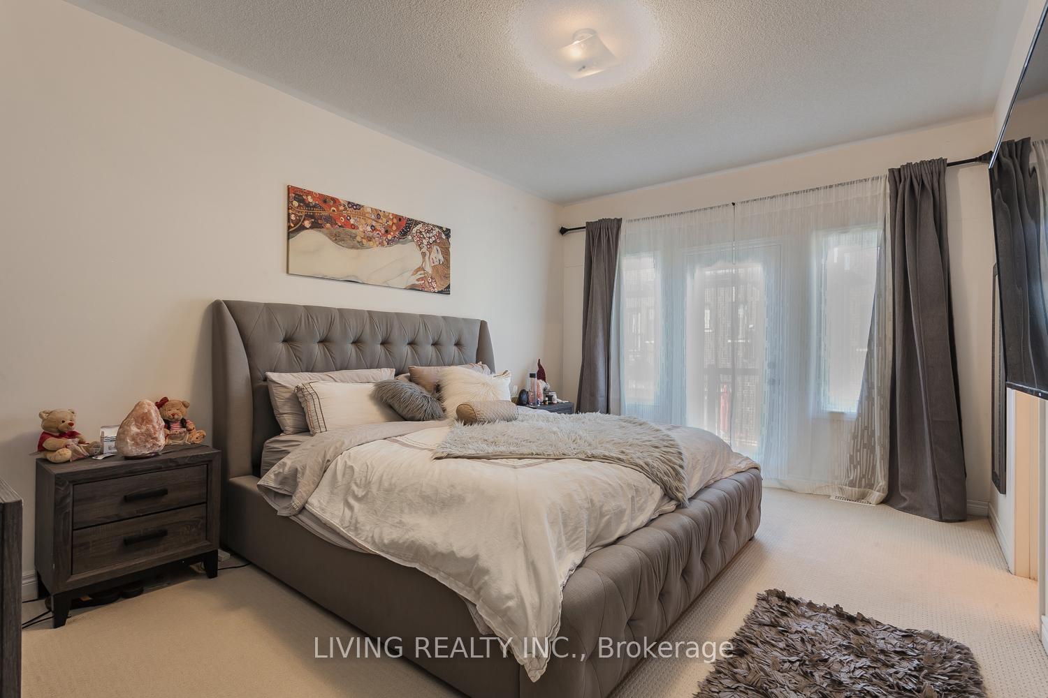 Photo 33 of 38 Laskin Drive, Vaughan, Patterson — HOMEH
