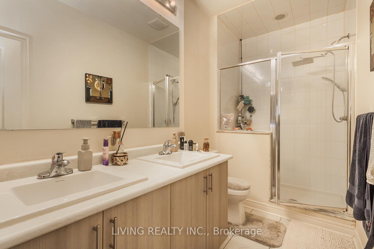 Photo 34 of 38 Laskin Drive, Vaughan, Patterson — HOMEH