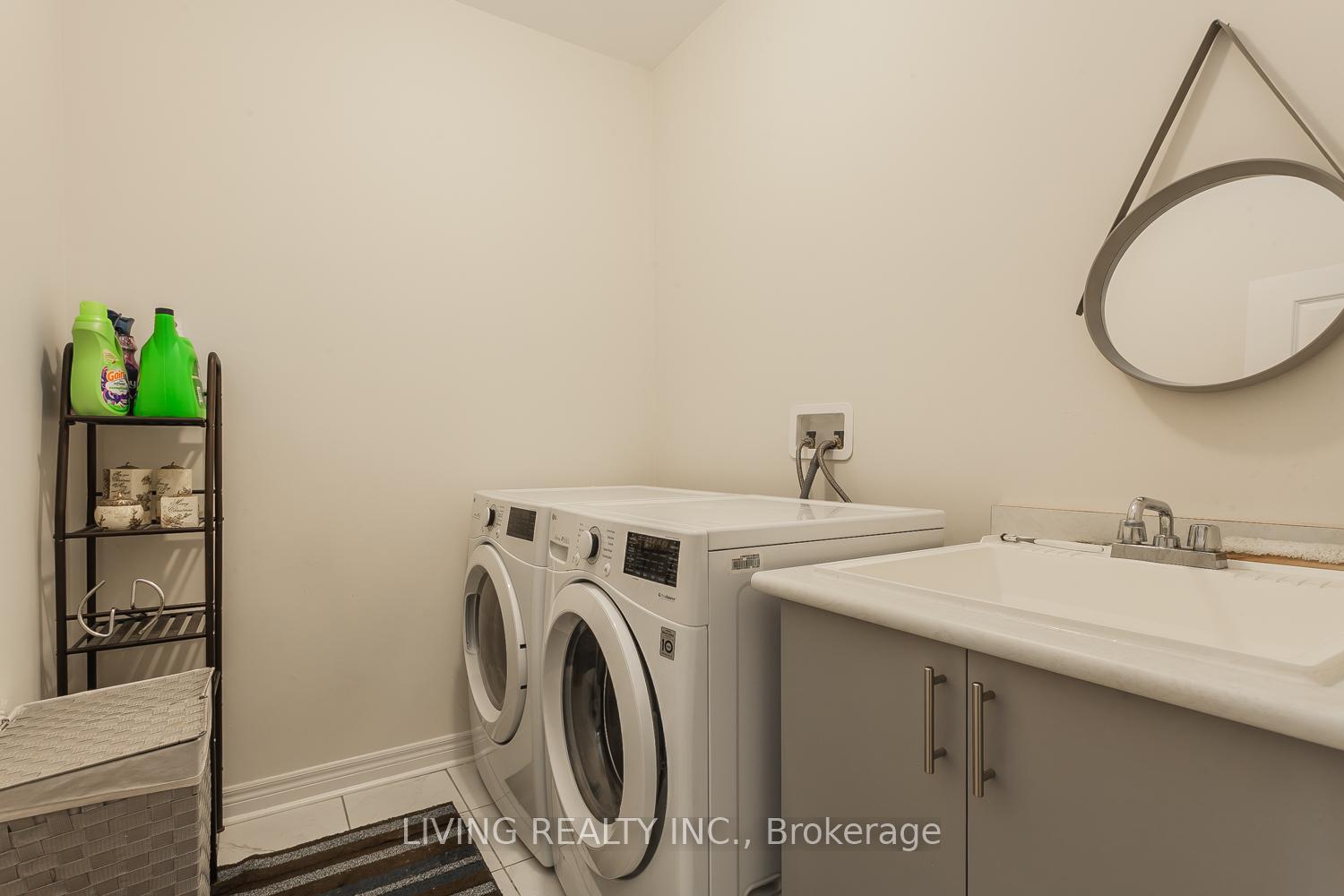 Photo 40 of 38 Laskin Drive, Vaughan, Patterson — HOMEH