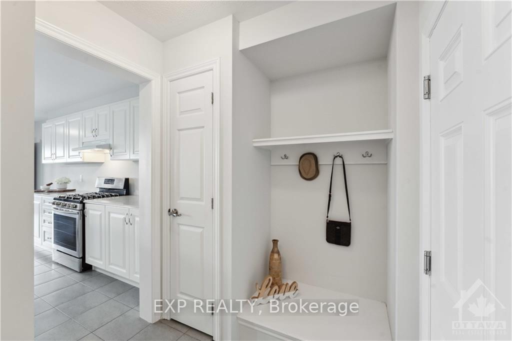 Photo 7 of 777 Logperch Circle, Ottawa, Barrhaven - Half Moon Bay — HOMEH