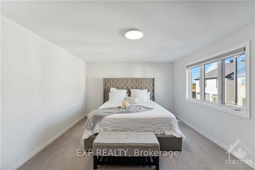 Photo 8 of 777 Logperch Circle, Ottawa, Barrhaven - Half Moon Bay — HOMEH