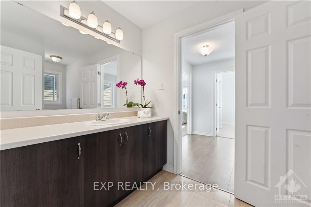 Photo 14 of 777 Logperch Circle, Ottawa, Barrhaven - Half Moon Bay — HOMEH