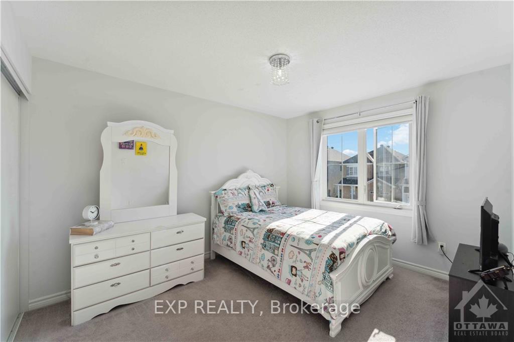 Photo 15 of 777 Logperch Circle, Ottawa, Barrhaven - Half Moon Bay — HOMEH