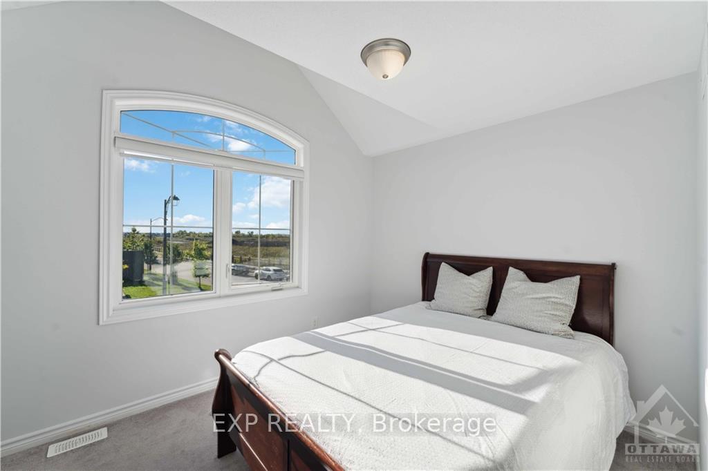 Photo 17 of 777 Logperch Circle, Ottawa, Barrhaven - Half Moon Bay — HOMEH
