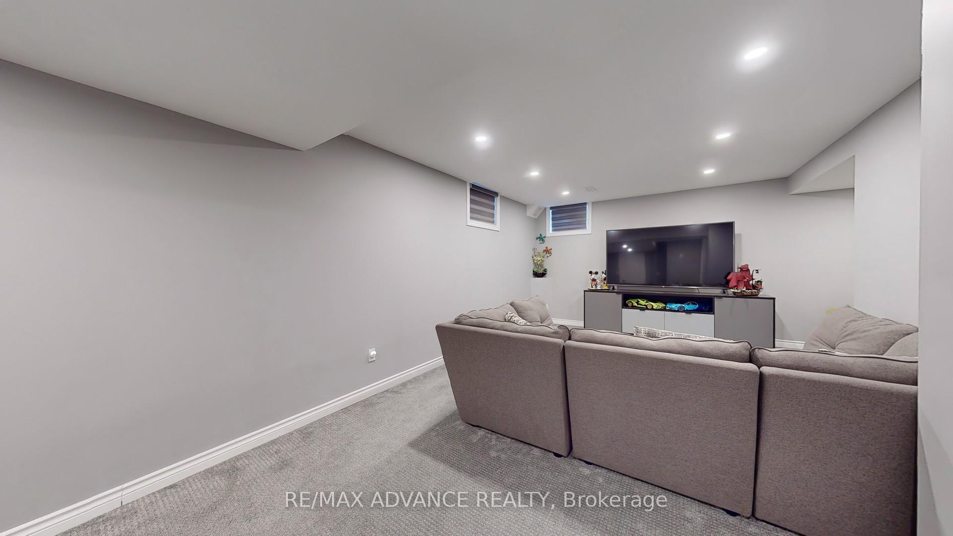 Photo 32 of 75 Lebovic Campus Drive, Vaughan, Patterson — HOMEH