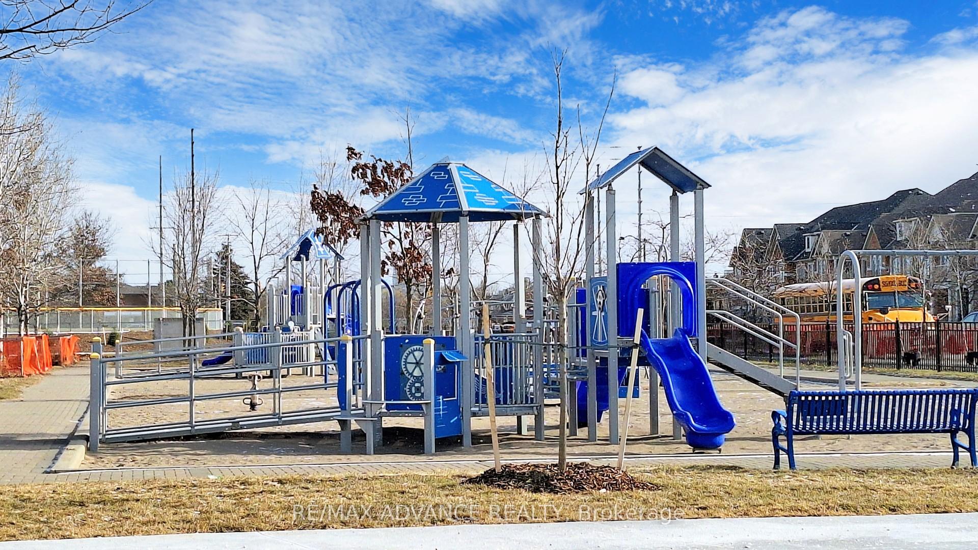 Photo 39 of 75 Lebovic Campus Drive, Vaughan, Patterson — HOMEH