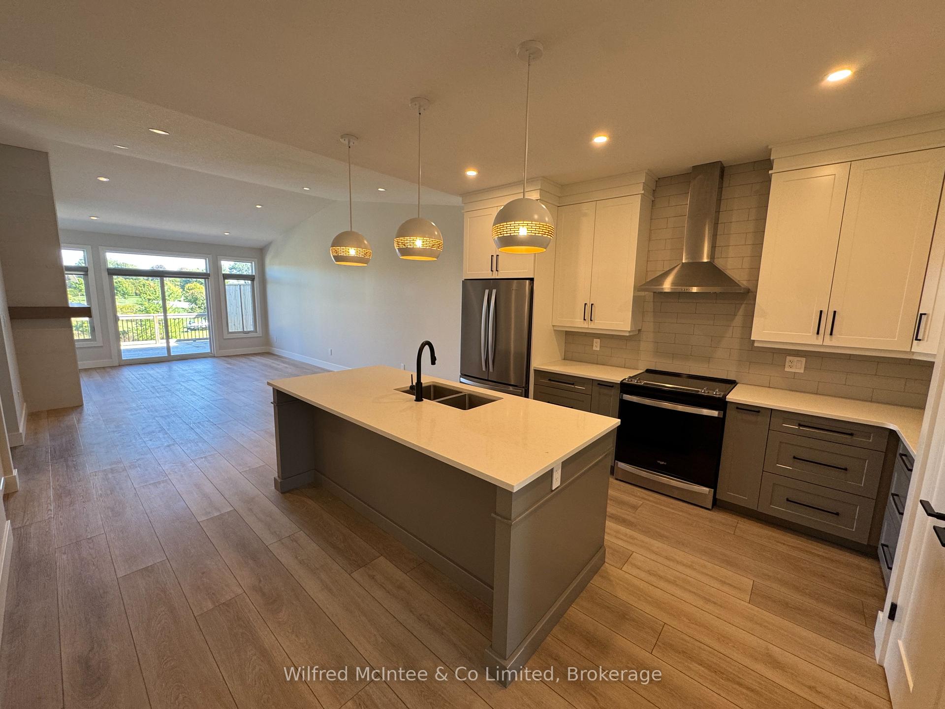 Photo 6 of 106 Irishwood Lane, Brockton — HOMEH