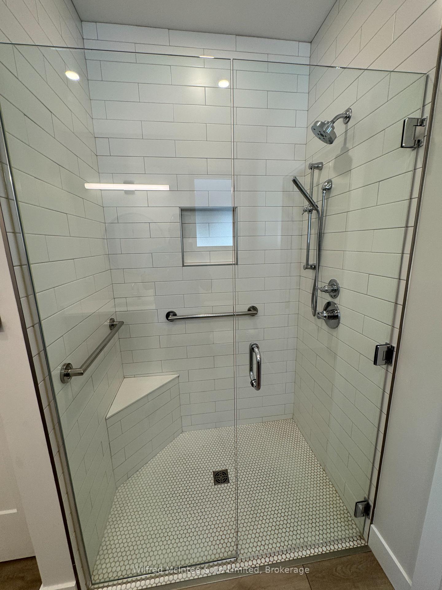 Photo 13 of 106 Irishwood Lane, Brockton — HOMEH