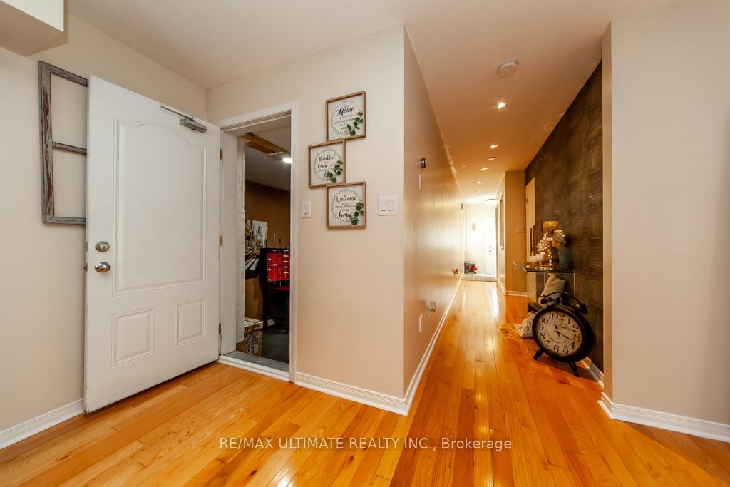 Photo 12 of 58 Coranto Way, Vaughan, Vellore Village — HOMEH