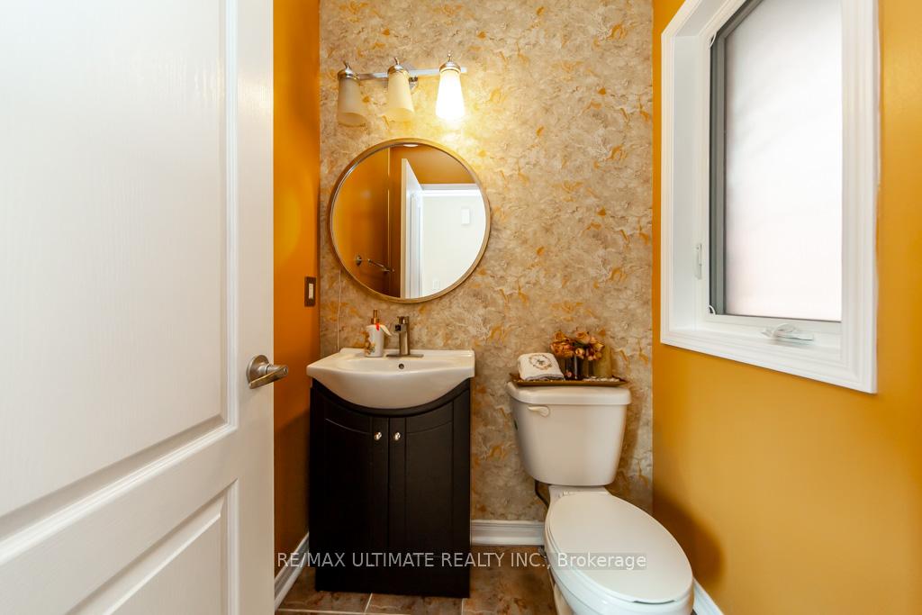 Photo 15 of 58 Coranto Way, Vaughan, Vellore Village — HOMEH