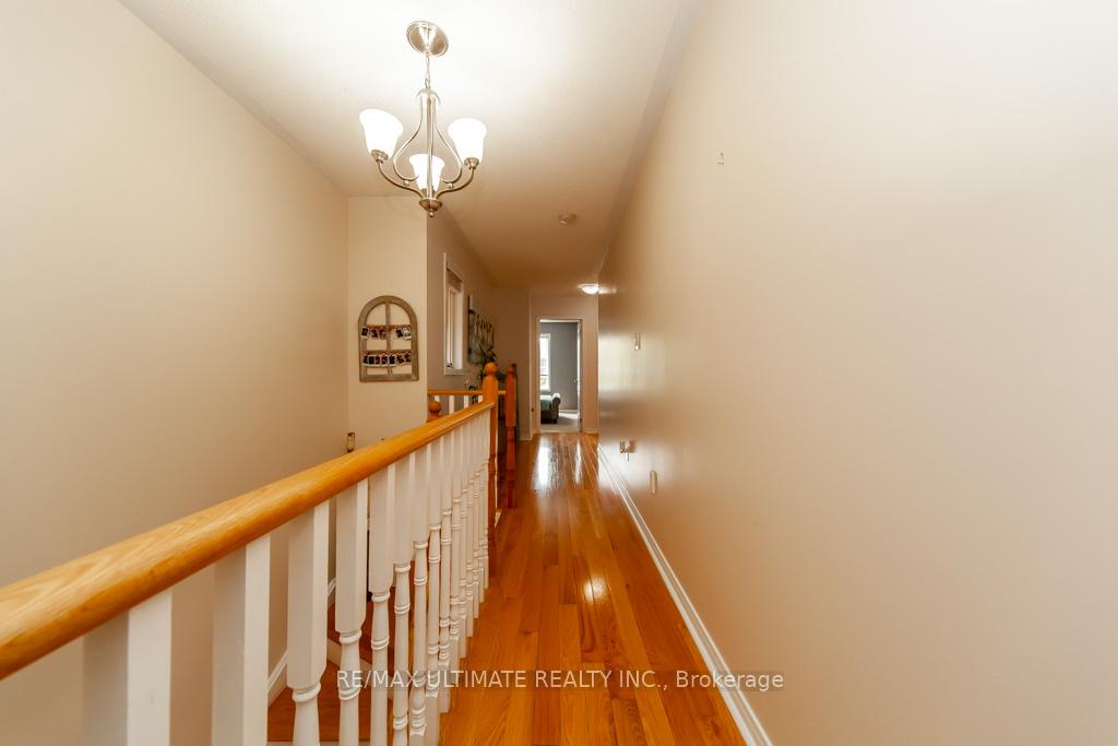 Photo 17 of 58 Coranto Way, Vaughan, Vellore Village — HOMEH