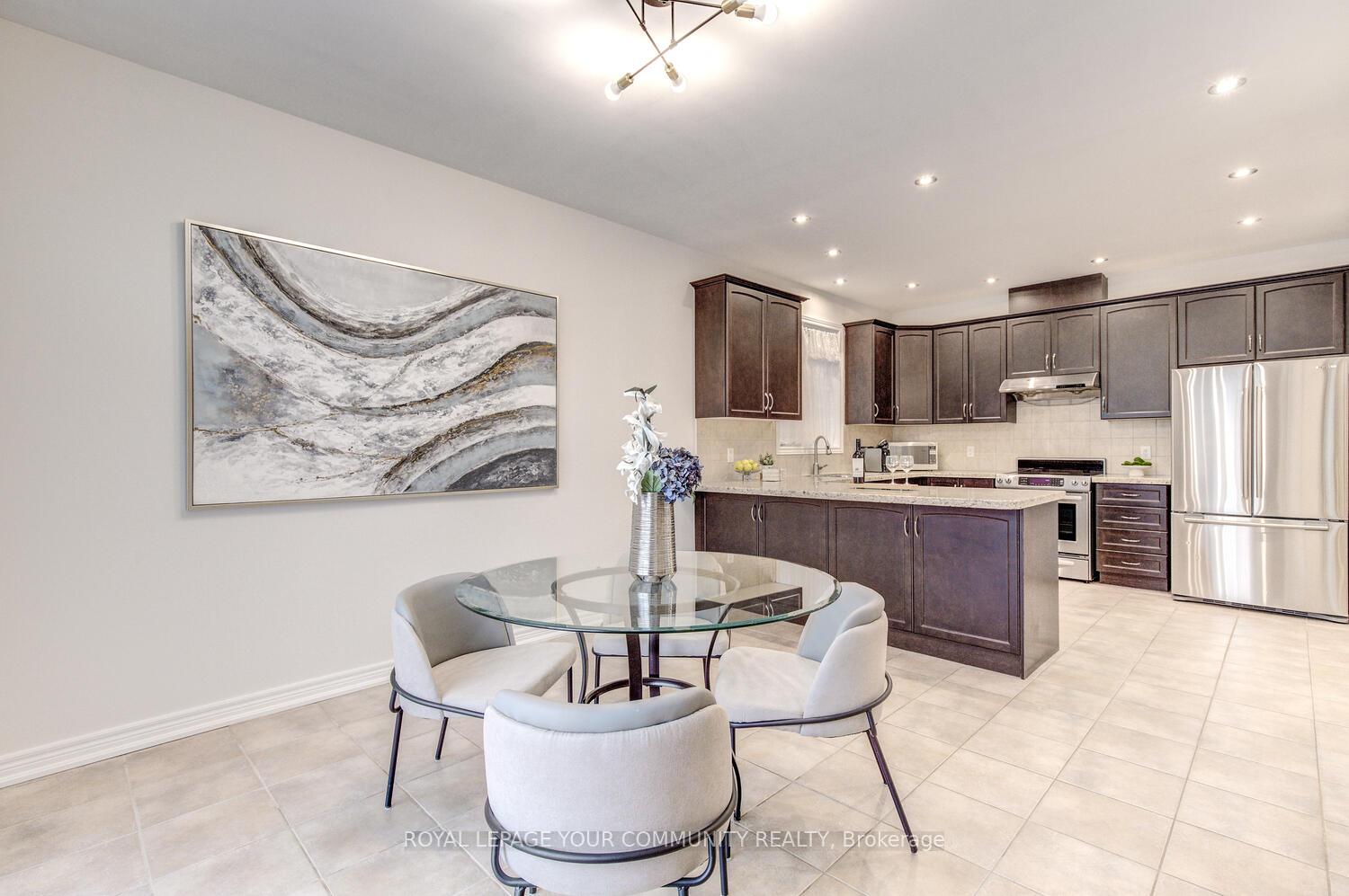 Photo 8 of 62 Edison Place, Vaughan, Patterson — HOMEH