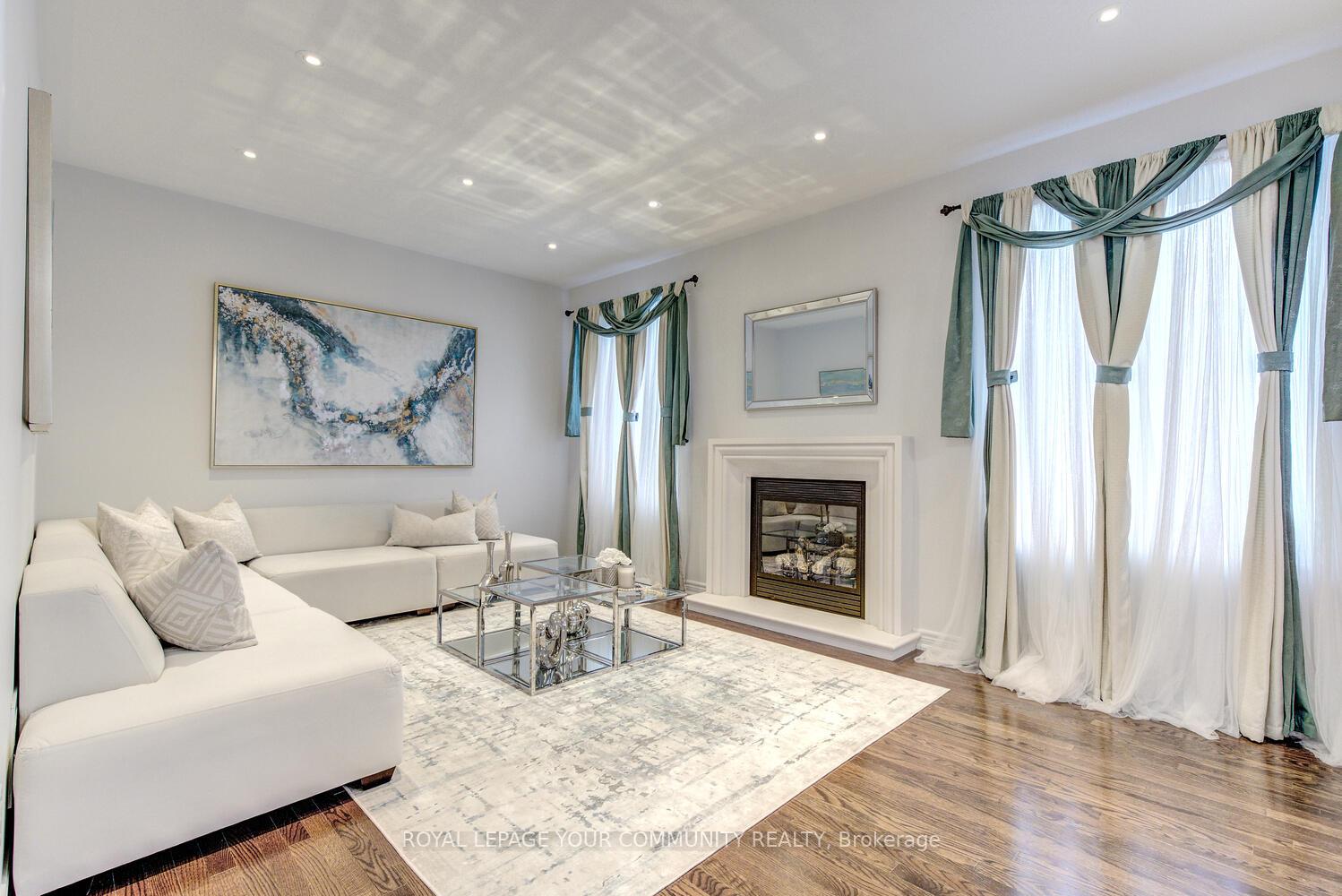 Photo 18 of 62 Edison Place, Vaughan, Patterson — HOMEH