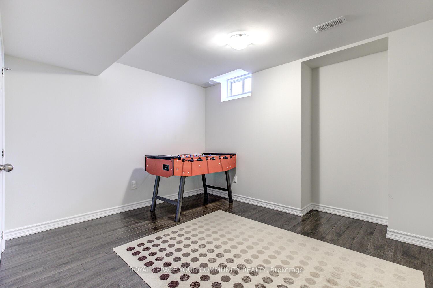 Photo 33 of 62 Edison Place, Vaughan, Patterson — HOMEH