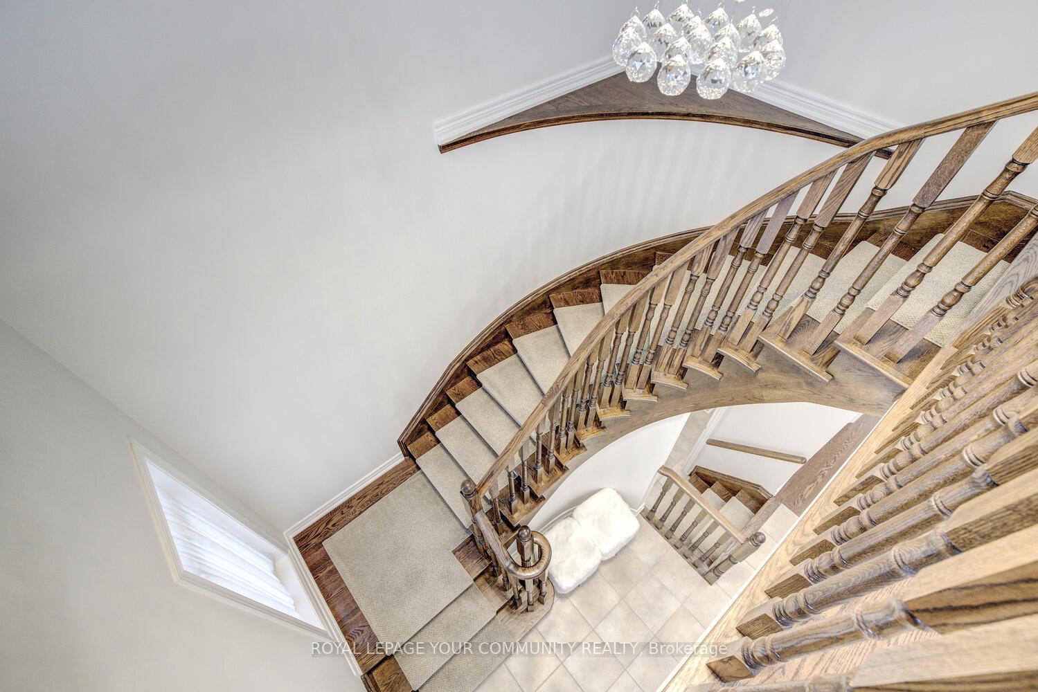 Photo 50 of 62 Edison Place, Vaughan, Patterson — HOMEH