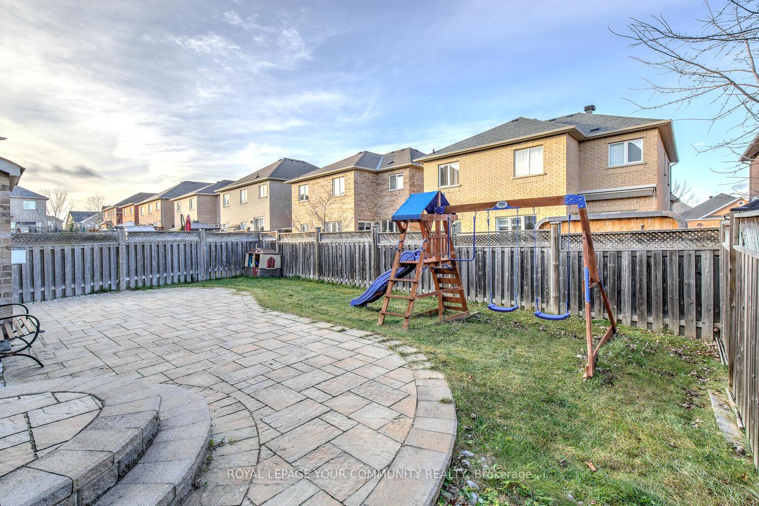 Photo 56 of 62 Edison Place, Vaughan, Patterson — HOMEH