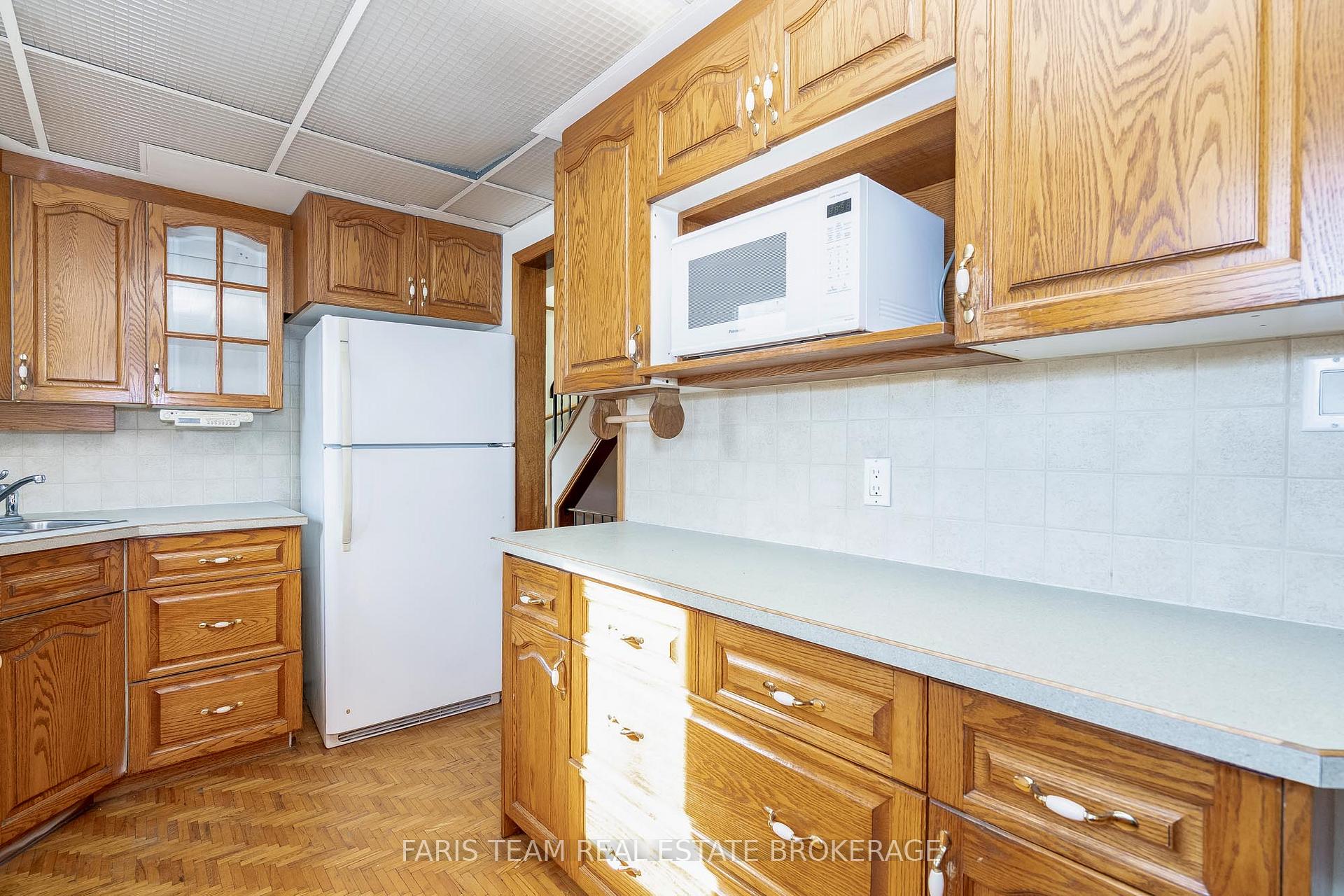 Photo 11 of 31 Napier Street, Barrie, Codrington — HOMEH