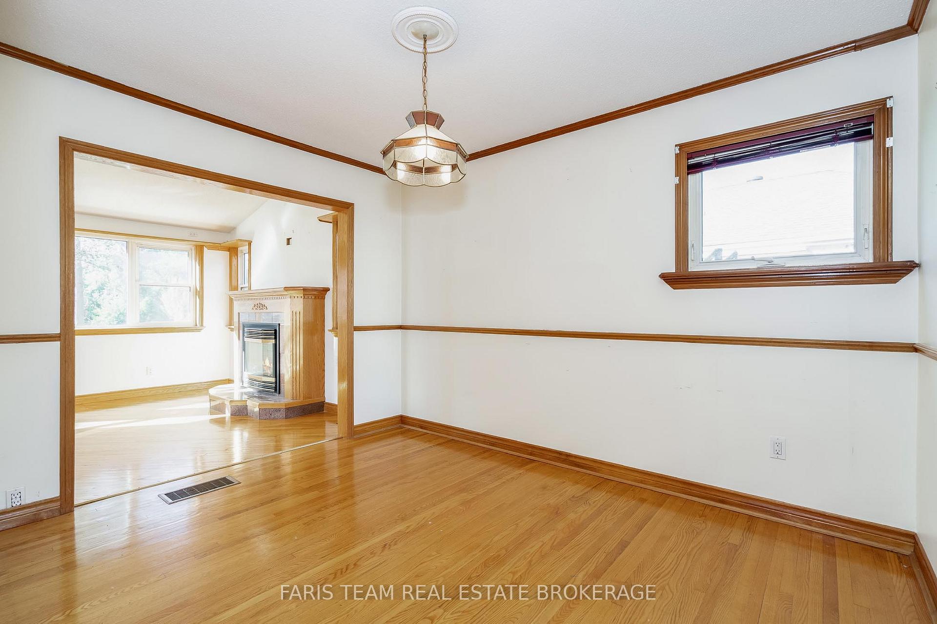 Photo 12 of 31 Napier Street, Barrie, Codrington — HOMEH