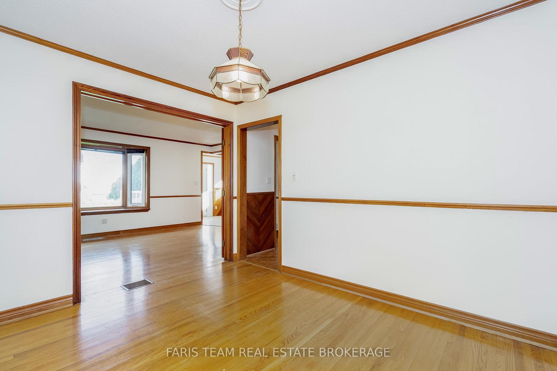 Photo 13 of 31 Napier Street, Barrie, Codrington — HOMEH