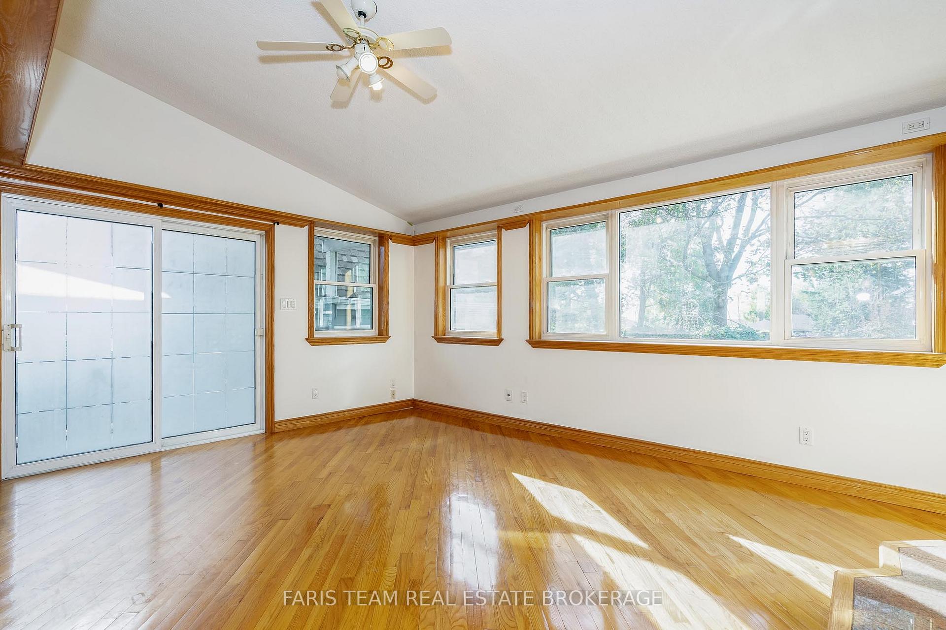 Photo 21 of 31 Napier Street, Barrie, Codrington — HOMEH