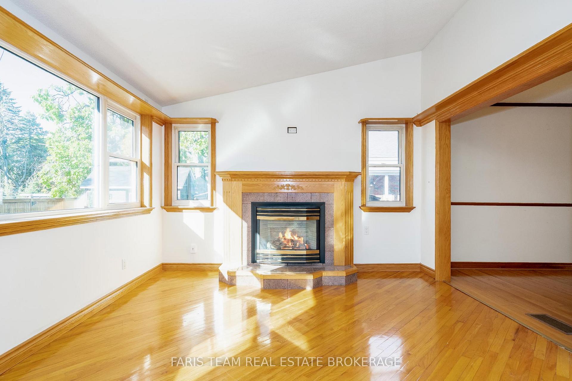 Photo 39 of 31 Napier Street, Barrie, Codrington — HOMEH
