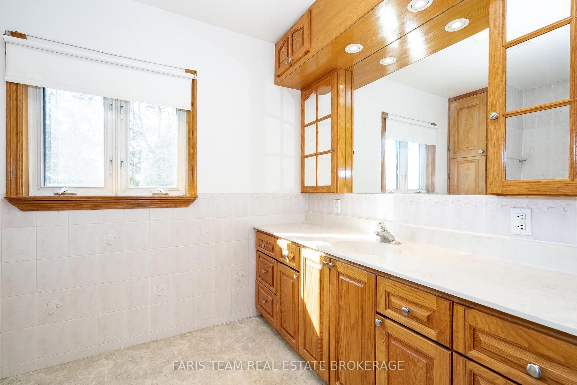 Photo 24 of 31 Napier Street, Barrie, Codrington — HOMEH