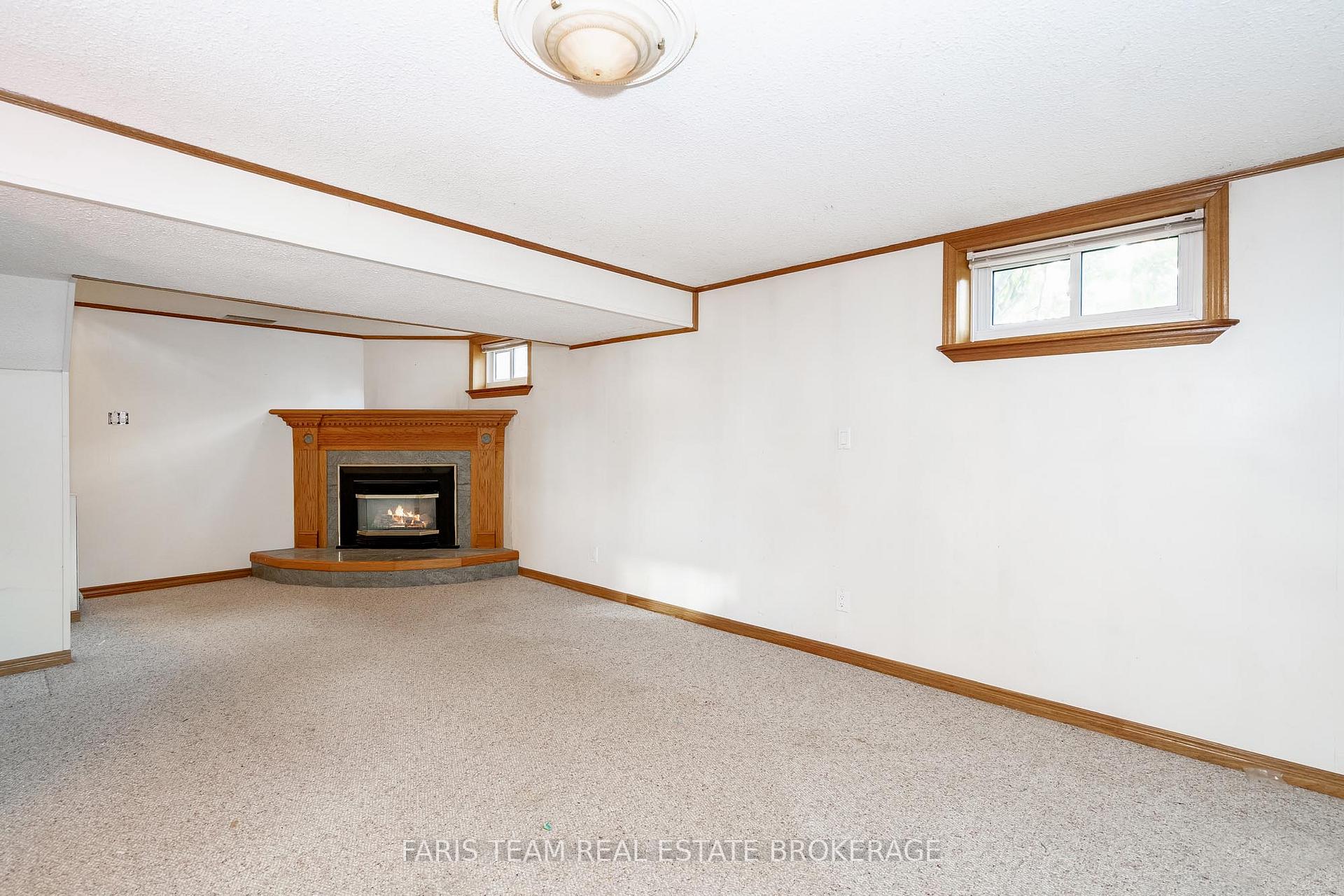 Photo 37 of 31 Napier Street, Barrie, Codrington — HOMEH