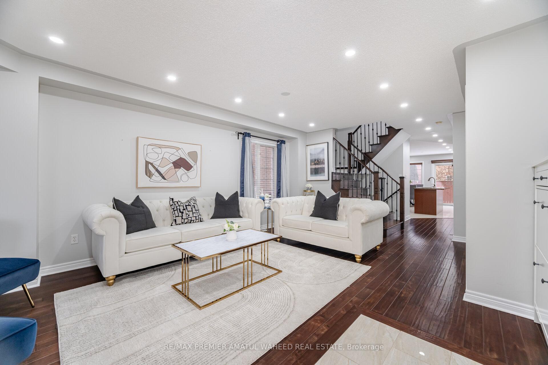 Photo 5 of 43 Windward Crescent, Vaughan, Vellore Village — HOMEH