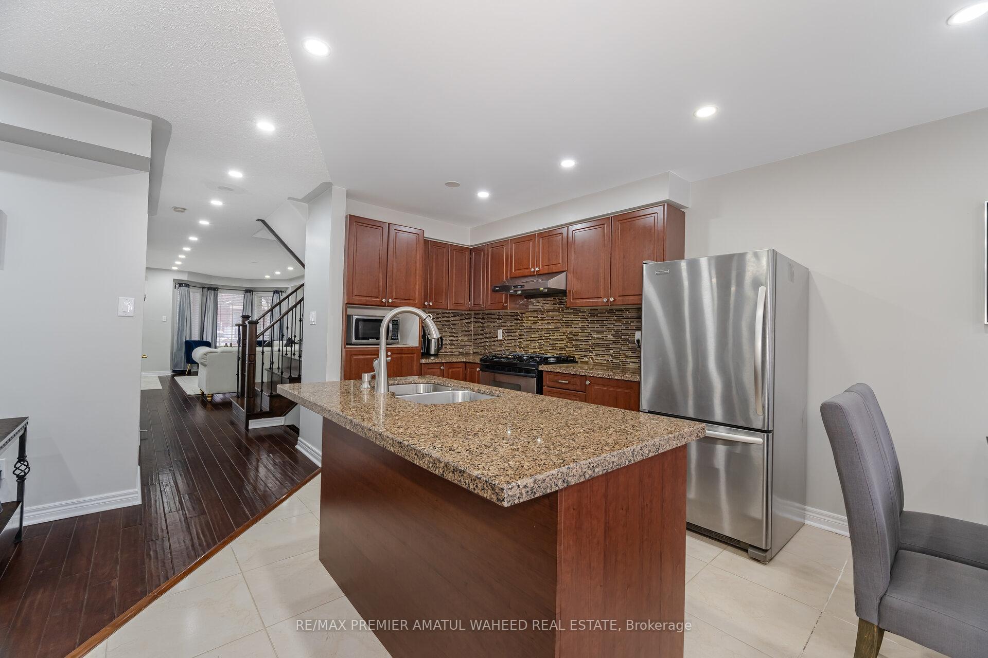 Photo 7 of 43 Windward Crescent, Vaughan, Vellore Village — HOMEH