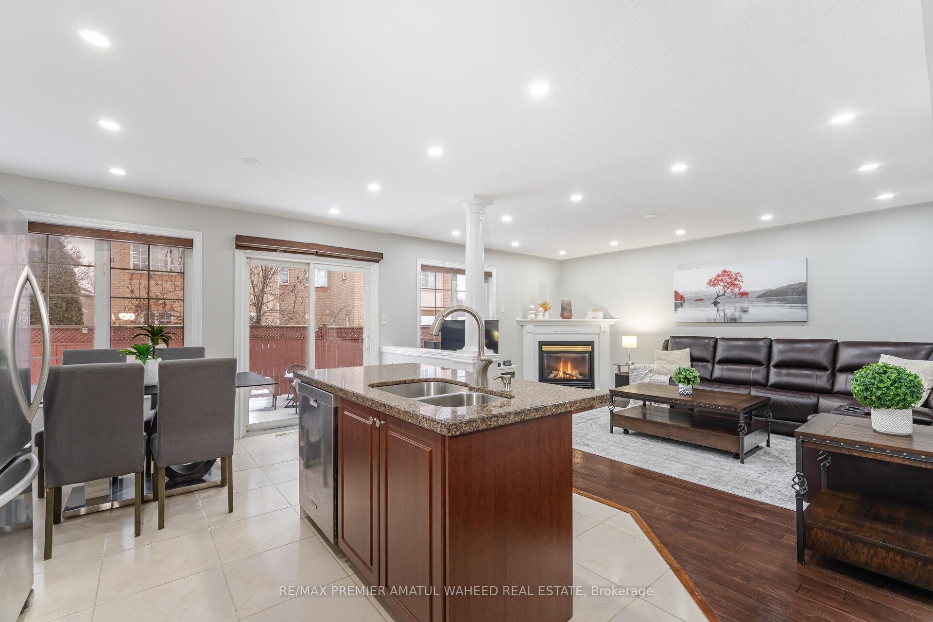 Photo 9 of 43 Windward Crescent, Vaughan, Vellore Village — HOMEH