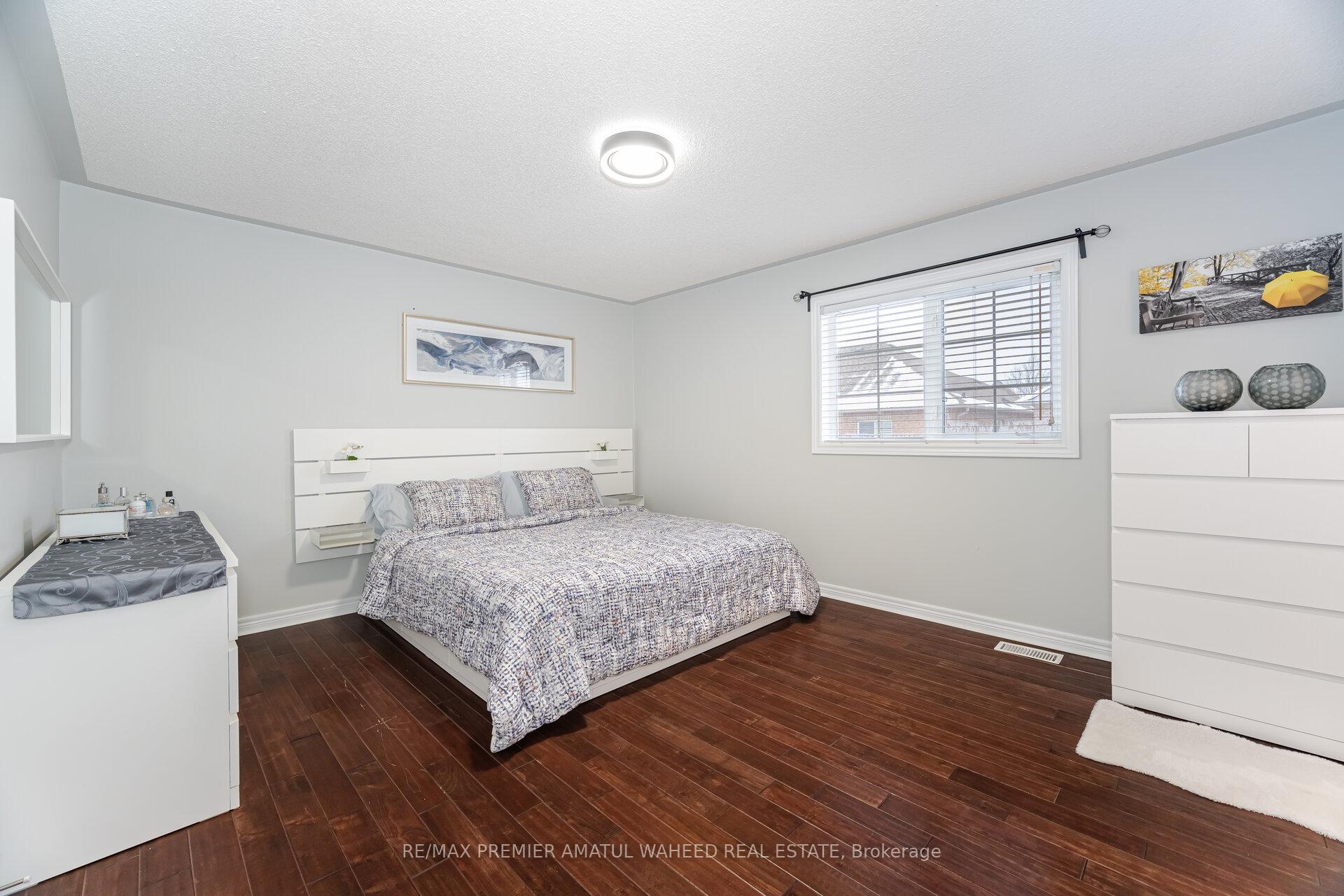 Photo 17 of 43 Windward Crescent, Vaughan, Vellore Village — HOMEH