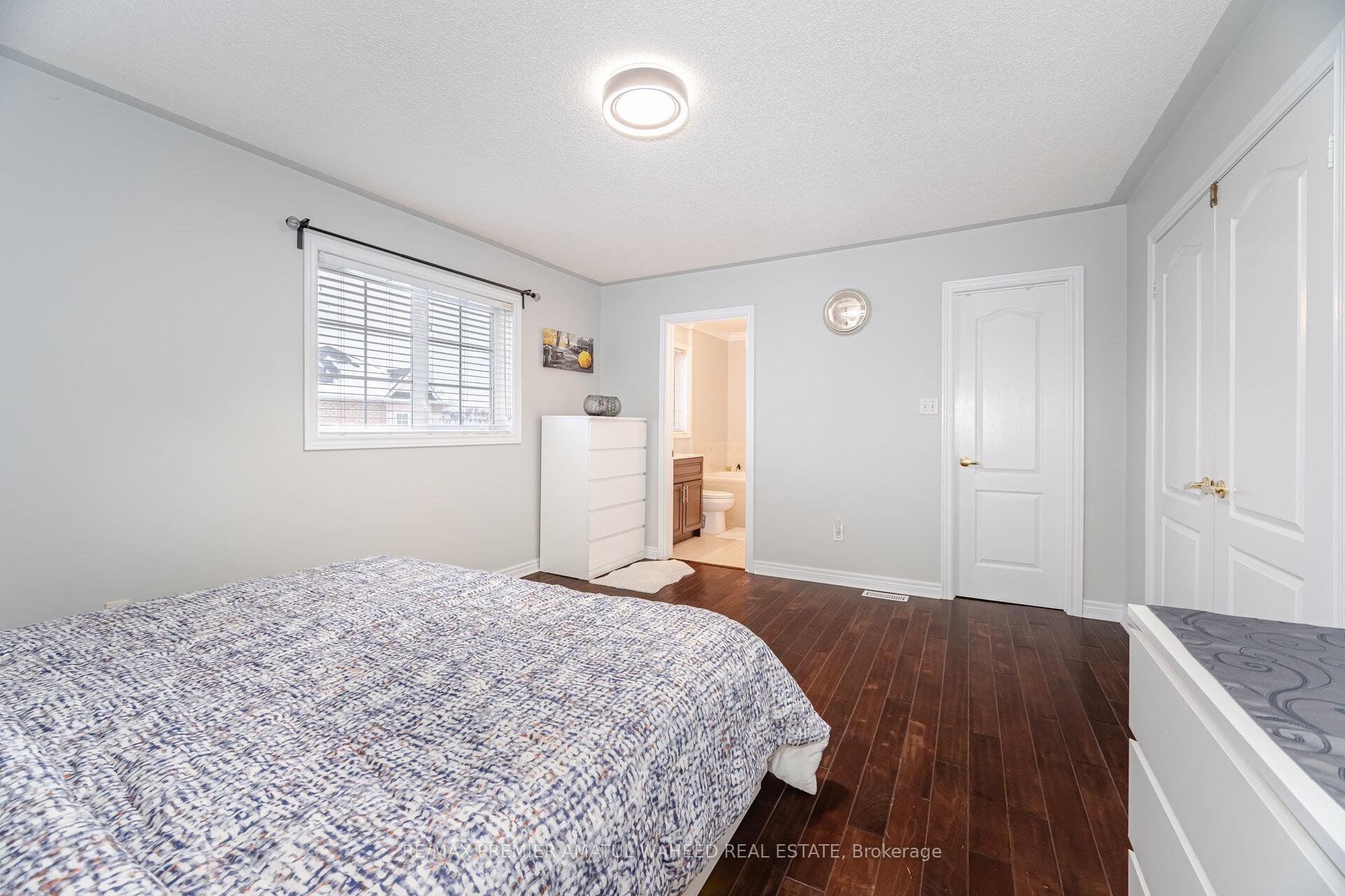 Photo 18 of 43 Windward Crescent, Vaughan, Vellore Village — HOMEH