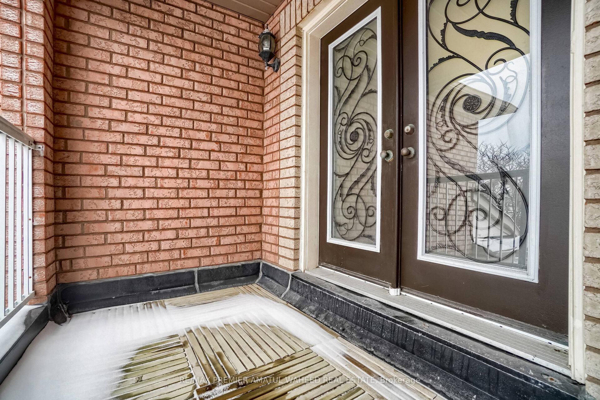 Photo 23 of 43 Windward Crescent, Vaughan, Vellore Village — HOMEH