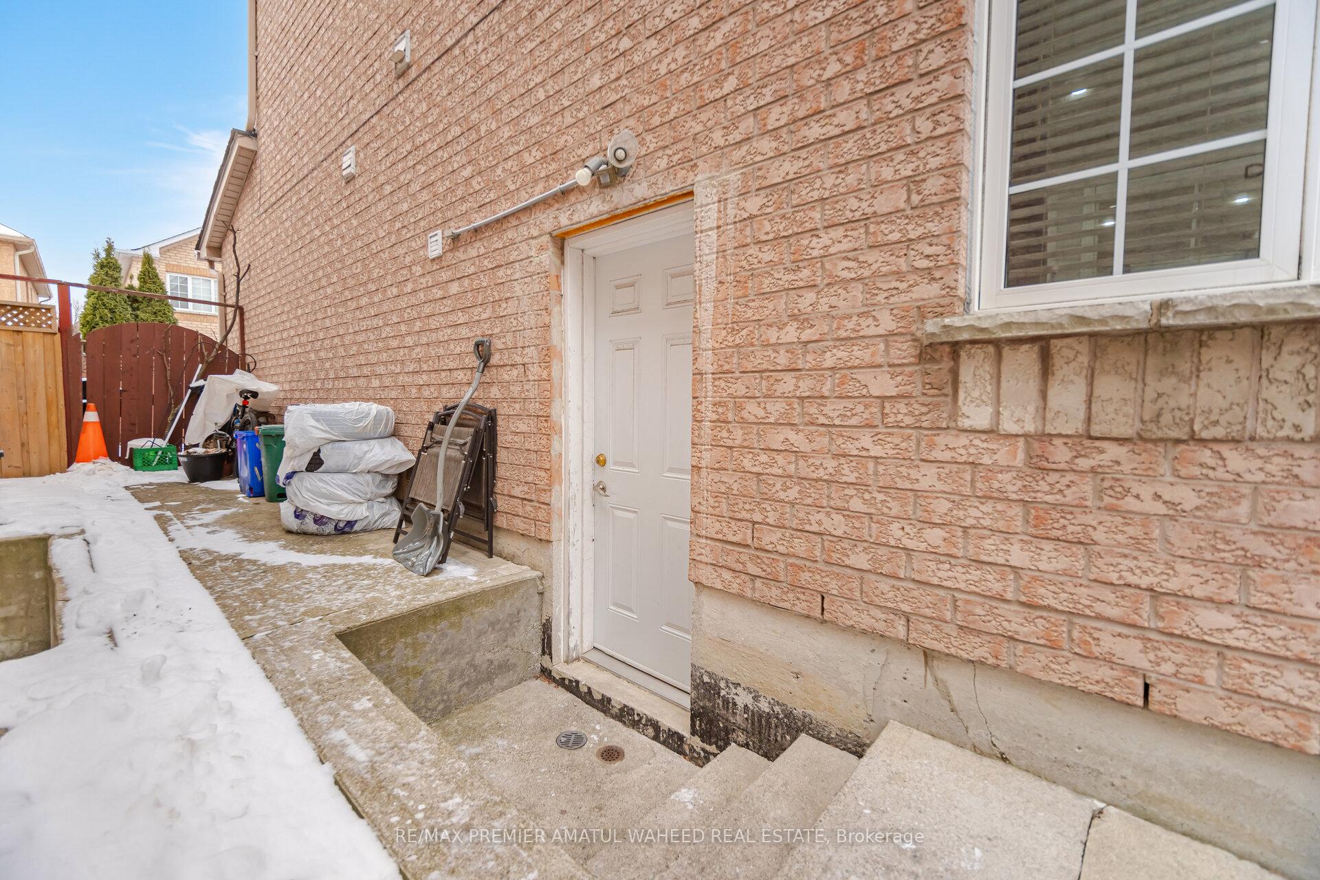Photo 25 of 43 Windward Crescent, Vaughan, Vellore Village — HOMEH