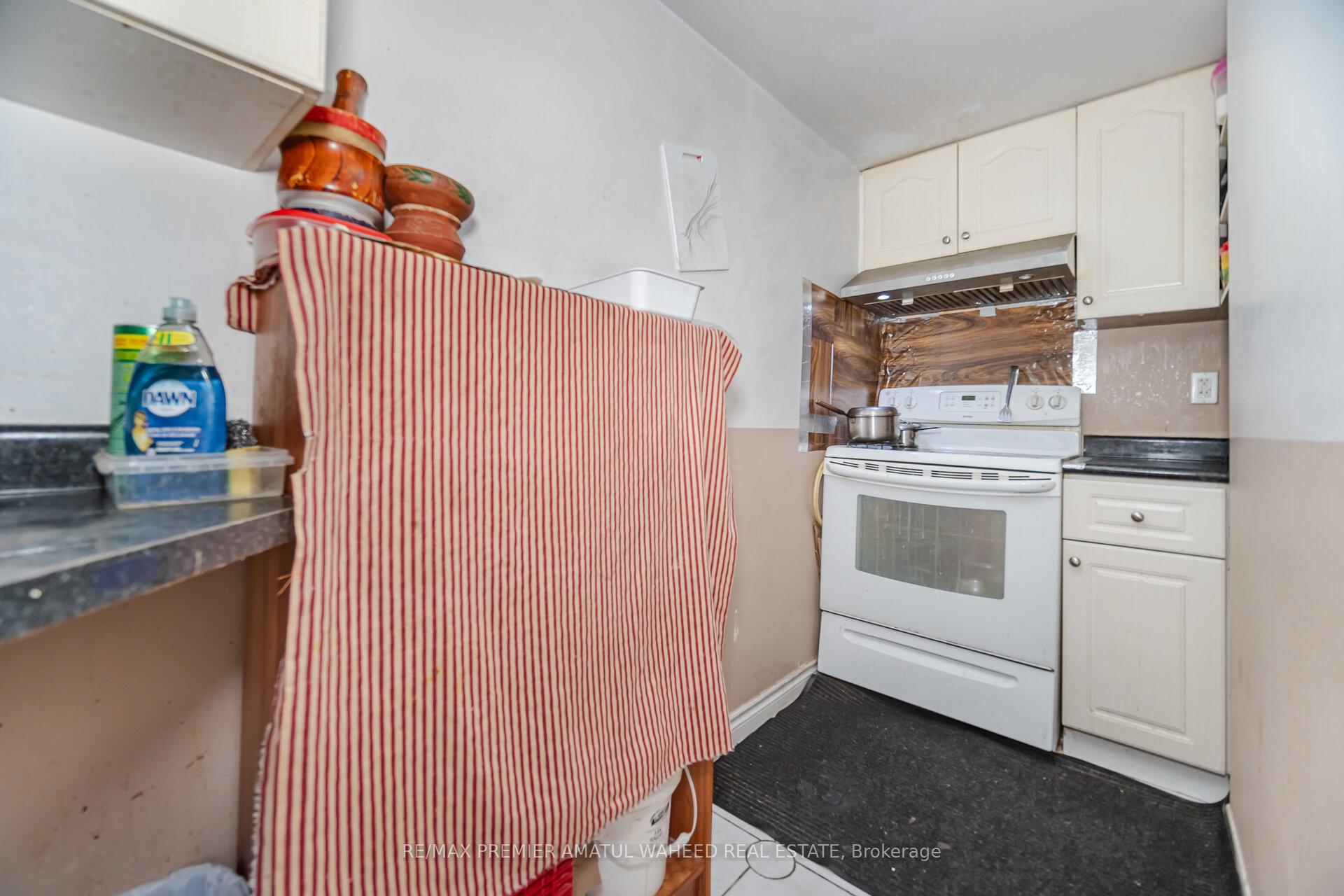 Photo 28 of 43 Windward Crescent, Vaughan, Vellore Village — HOMEH